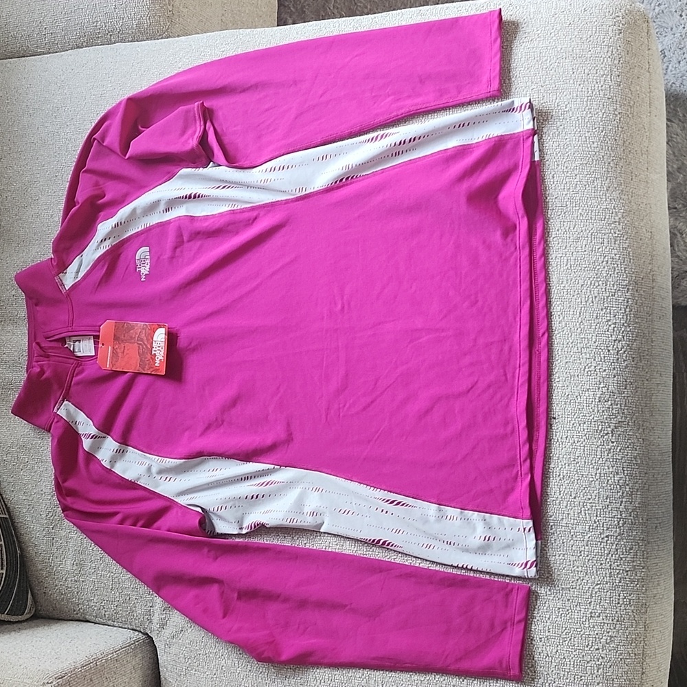 The North Face Womens Swan 1/4 zip Reflective Running Pullover